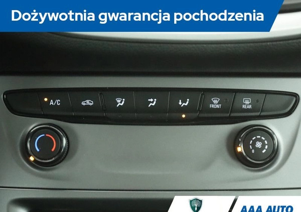 Opel Astra cena 43500 przebieg: 110398, rok produkcji 2018 z Radymno małe 211